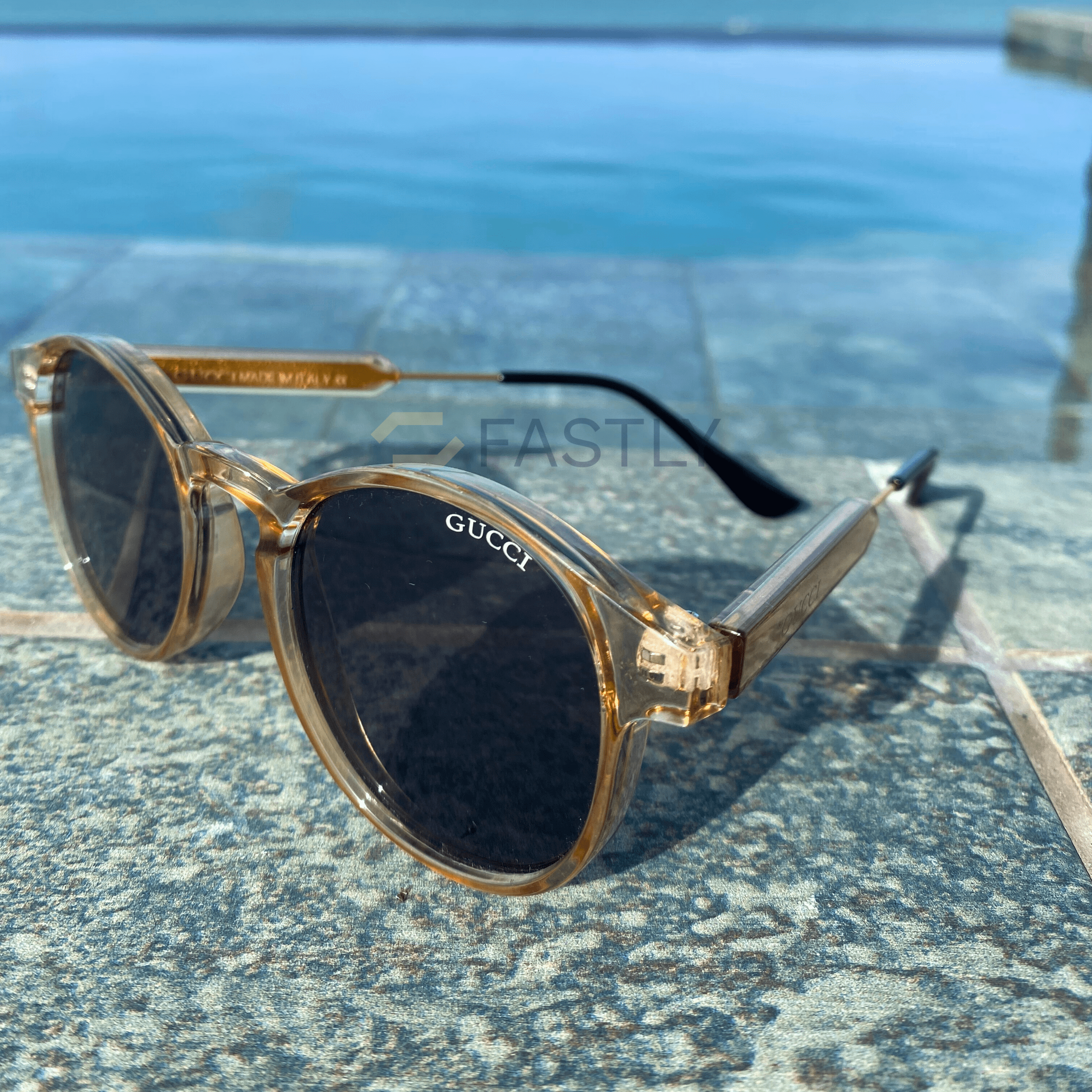 MARS NOIR - 2 Lunettes Unisexes - Gucci | Prada - Achetez 1 Obtenez 2