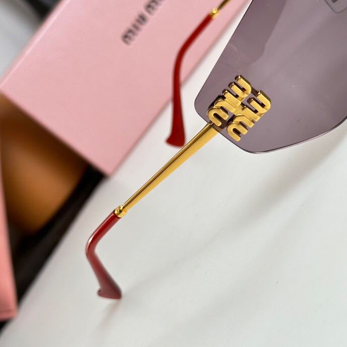 Lunettes de Soleil MIU MIU 54YS