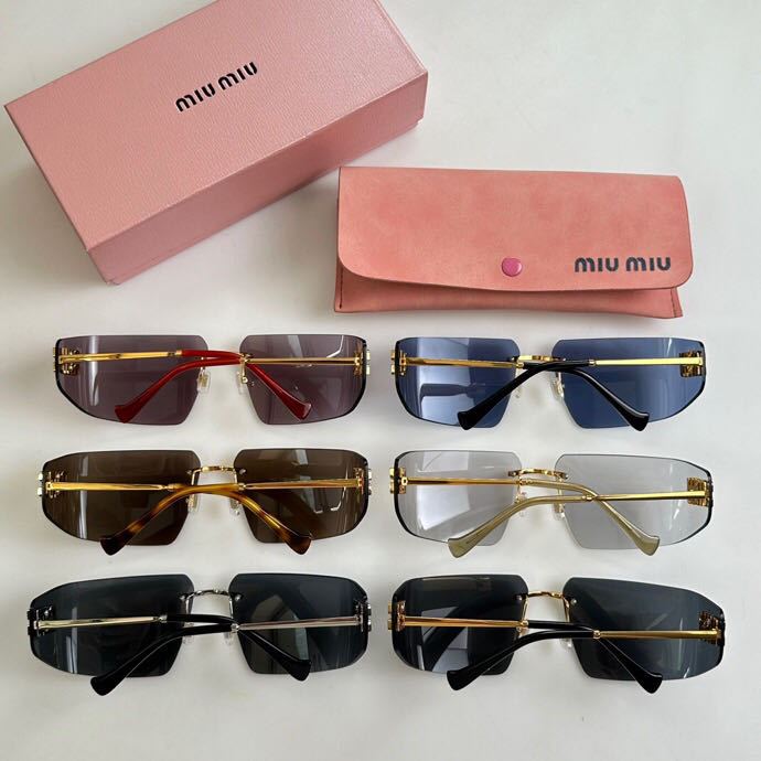 Lunettes de Soleil MIU MIU 54YS